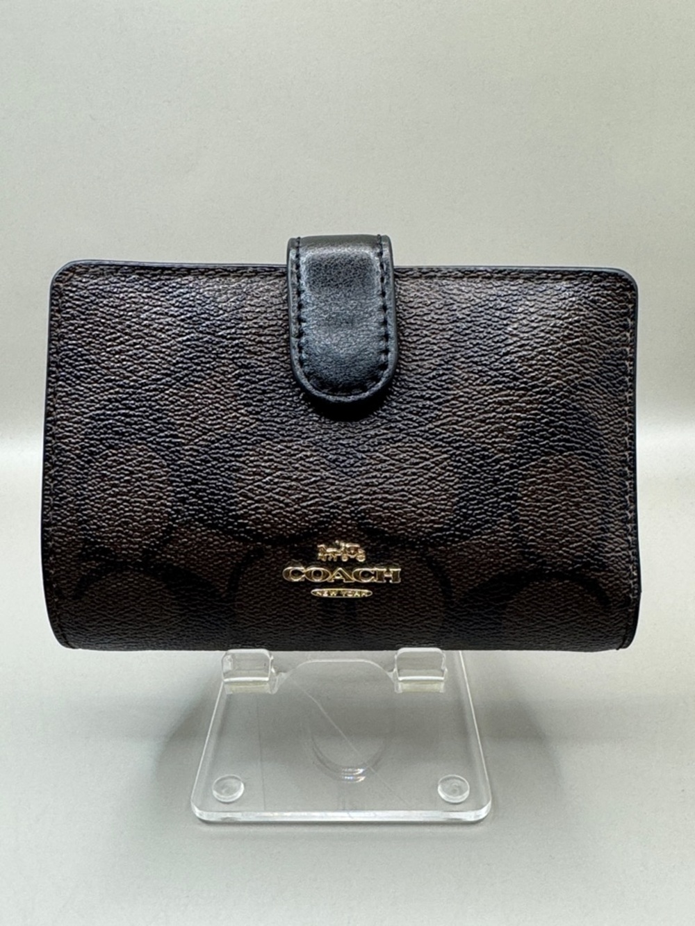 Coach Corner Zip Wallet